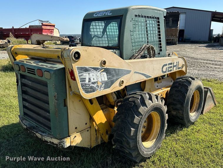 image for item EJ4858 2005 Gehl 7810 skid steer loader