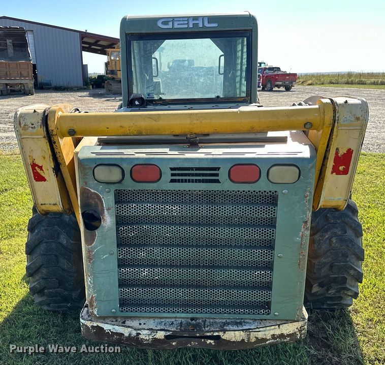 image for item EJ4858 2005 Gehl 7810 skid steer loader