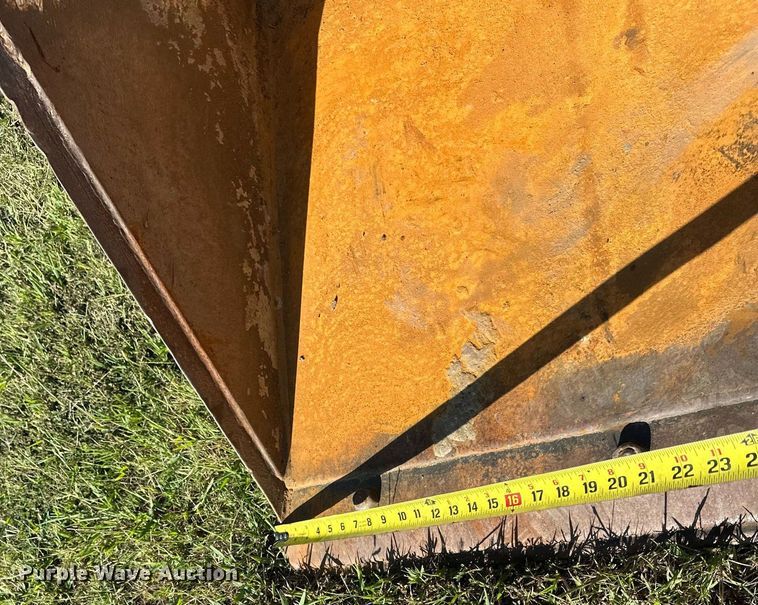 image for item EJ4858 2005 Gehl 7810 skid steer loader