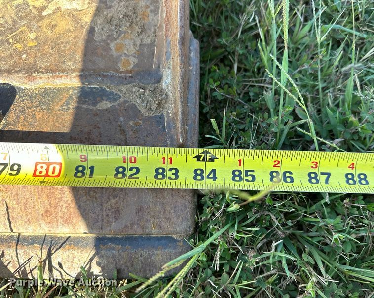 image for item EJ4858 2005 Gehl 7810 skid steer loader