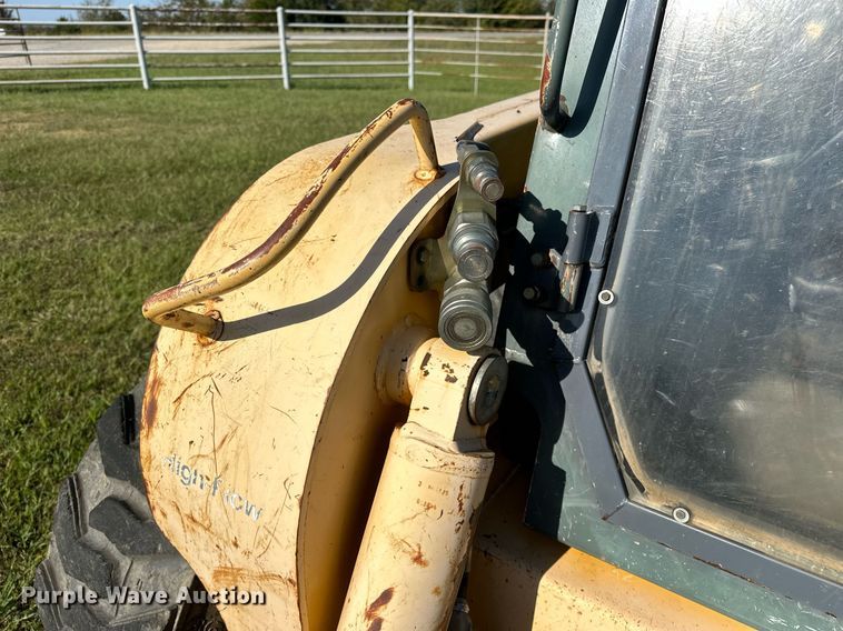 image for item EJ4858 2005 Gehl 7810 skid steer loader