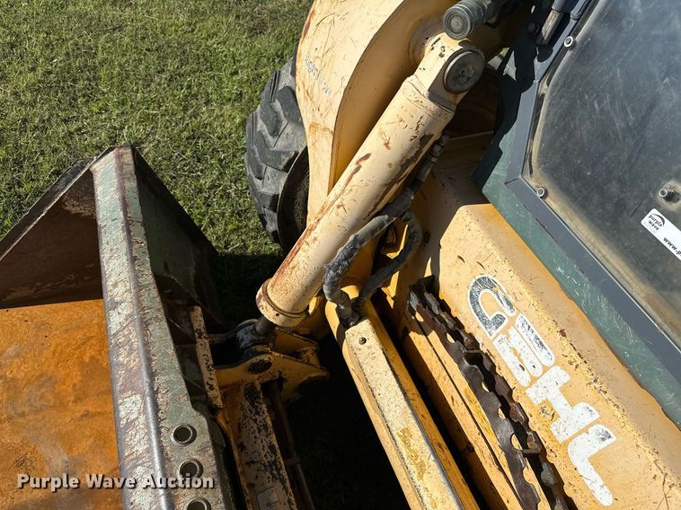 image for item EJ4858 2005 Gehl 7810 skid steer loader