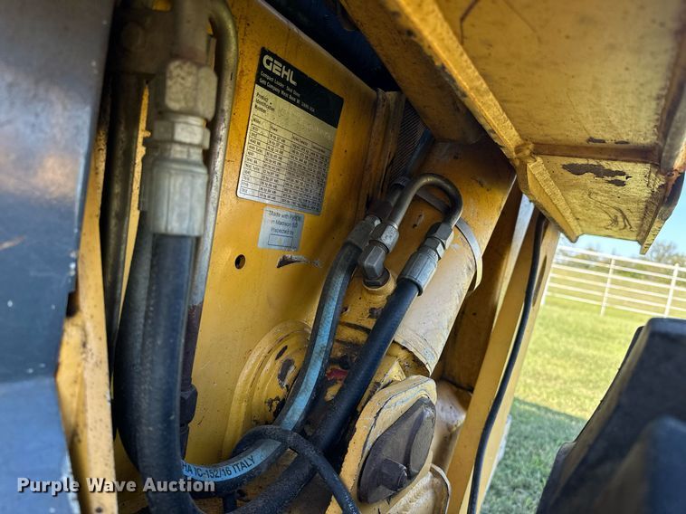 image for item EJ4858 2005 Gehl 7810 skid steer loader