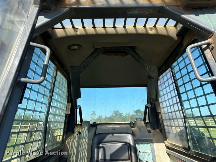image for item EJ4858 2005 Gehl 7810 skid steer loader