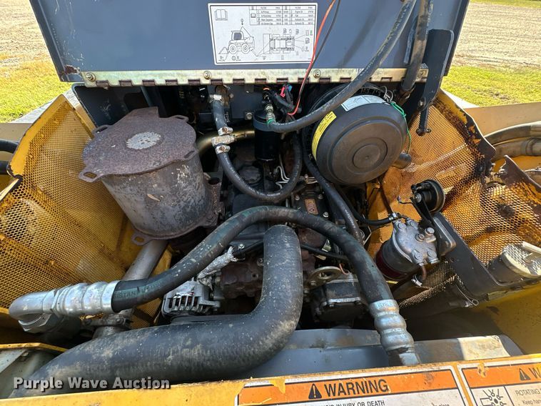 image for item EJ4858 2005 Gehl 7810 skid steer loader