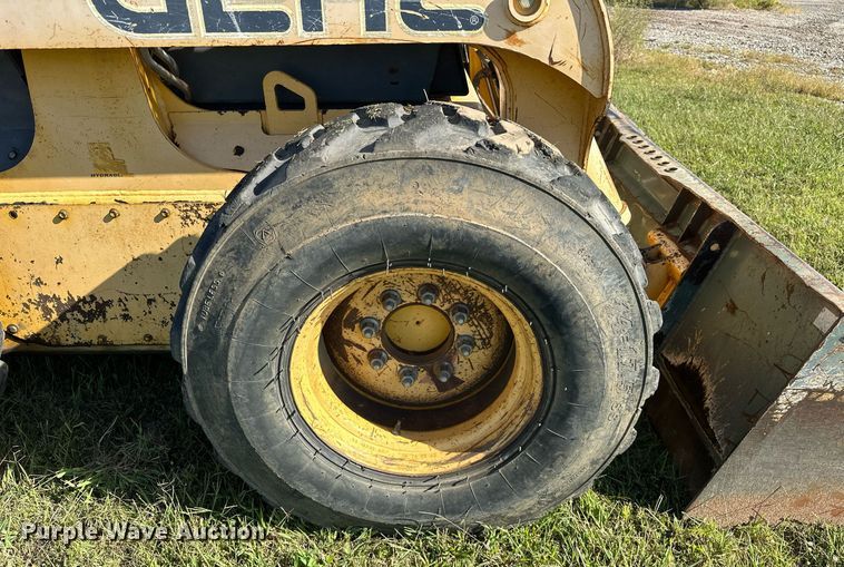 image for item EJ4858 2005 Gehl 7810 skid steer loader