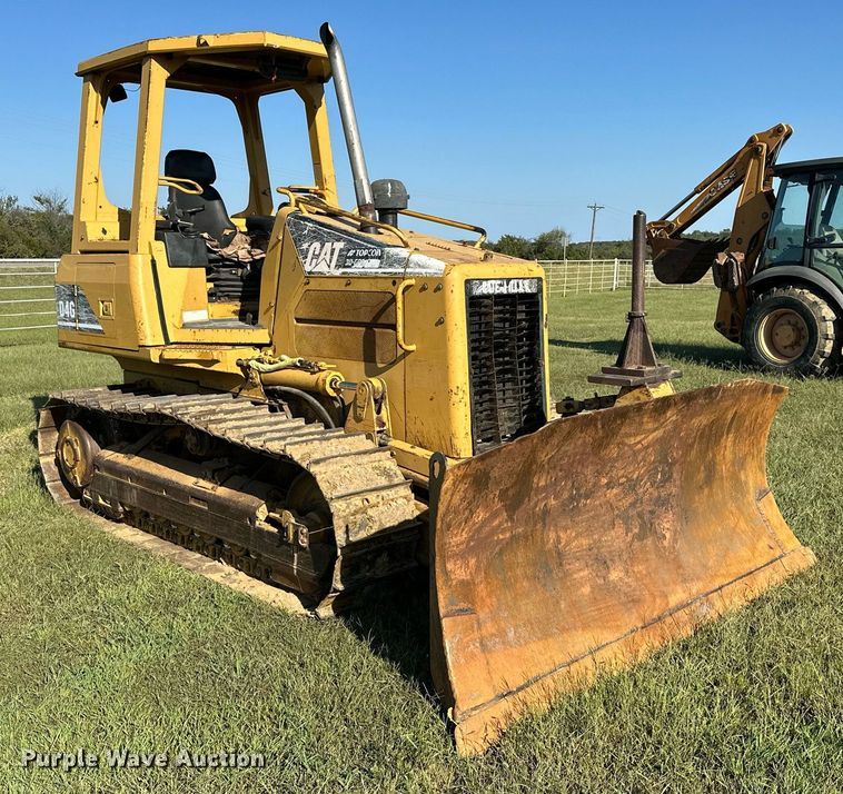 image for item EJ4859 2004 Caterpillar  D4G XL dozer