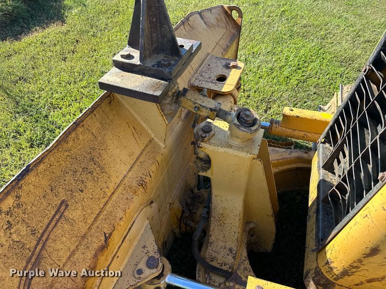 image for item EJ4859 2004 Caterpillar  D4G XL dozer