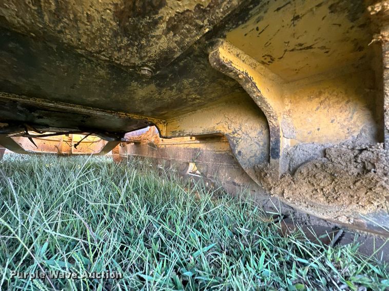 image for item EJ4859 2004 Caterpillar  D4G XL dozer