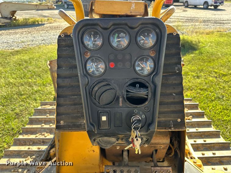 image for item EJ4859 2004 Caterpillar  D4G XL dozer