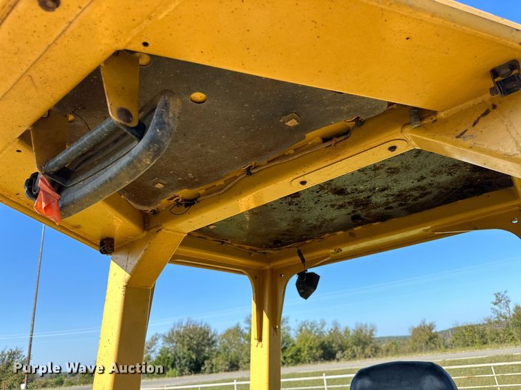 image for item EJ4859 2004 Caterpillar  D4G XL dozer