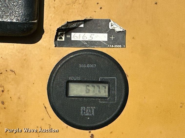 image for item EJ4859 2004 Caterpillar  D4G XL dozer