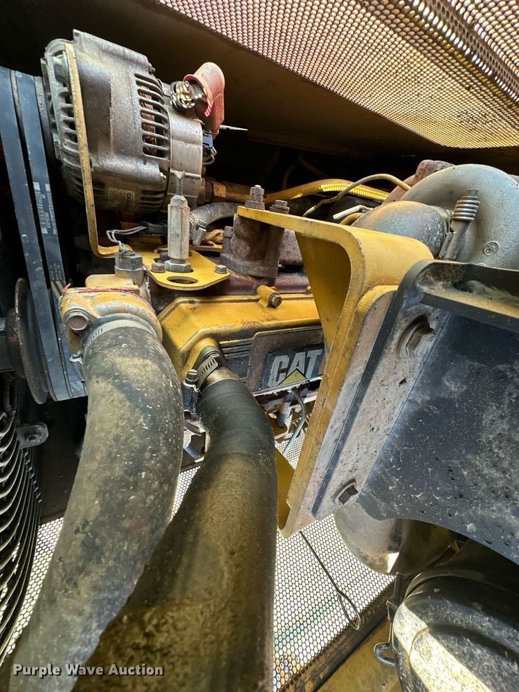 image for item EJ4859 2004 Caterpillar  D4G XL dozer