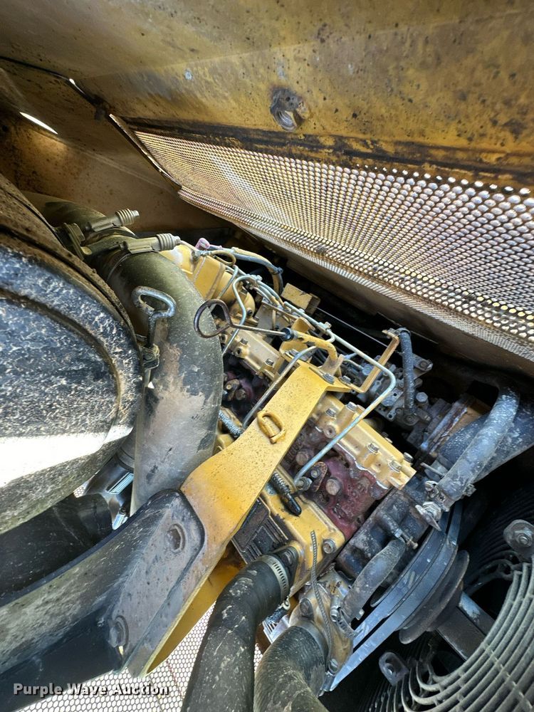 image for item EJ4859 2004 Caterpillar  D4G XL dozer