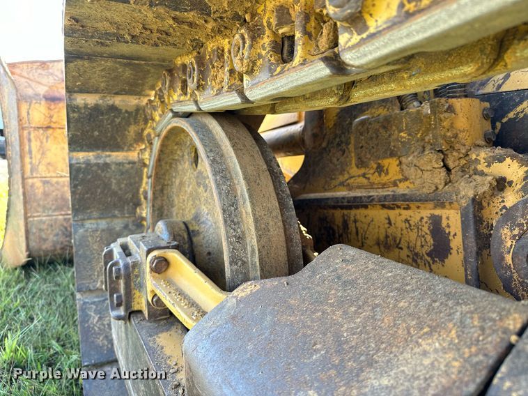 image for item EJ4859 2004 Caterpillar  D4G XL dozer