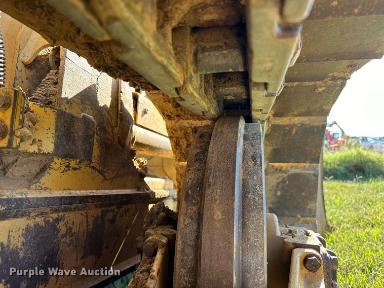 image for item EJ4859 2004 Caterpillar  D4G XL dozer