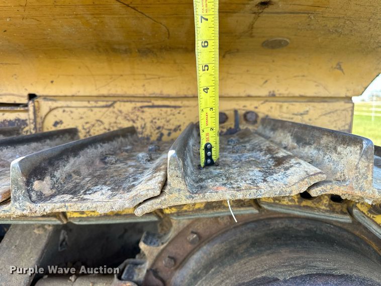 image for item EJ4859 2004 Caterpillar  D4G XL dozer