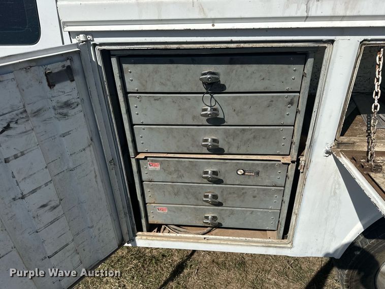 image for item EJ4864 2011 Ford F450 Super Duty XL utility / service truck