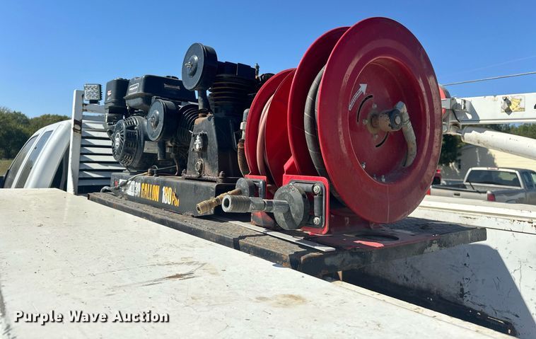 image for item EJ4864 2011 Ford F450 Super Duty XL utility / service truck