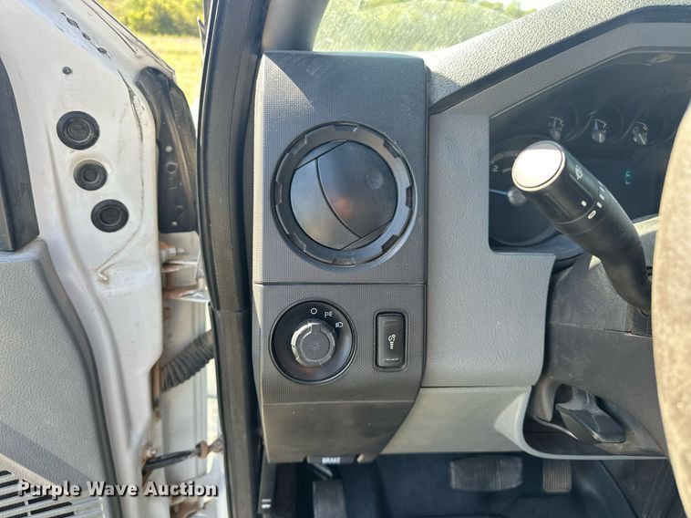 image for item EJ4864 2011 Ford F450 Super Duty XL utility / service truck