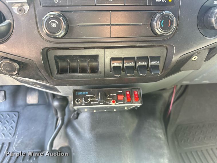 image for item EJ4864 2011 Ford F450 Super Duty XL utility / service truck