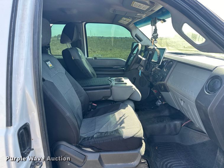 image for item EJ4864 2011 Ford F450 Super Duty XL utility / service truck