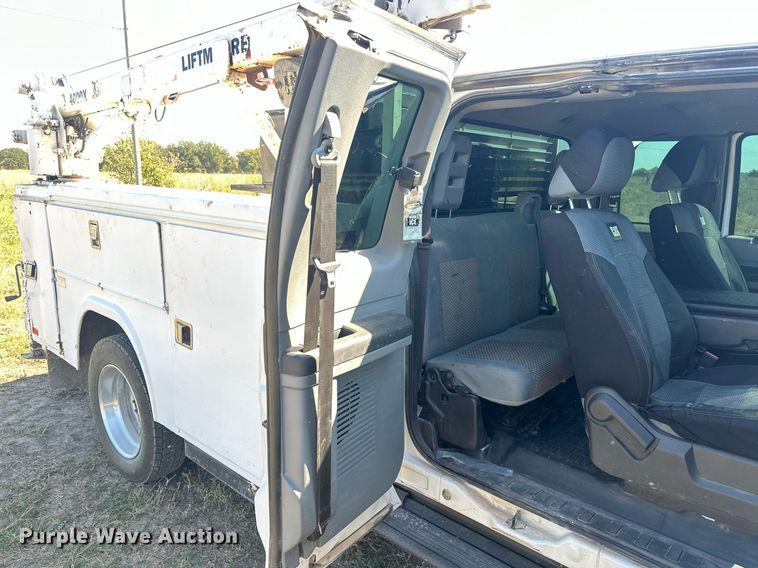 image for item EJ4864 2011 Ford F450 Super Duty XL utility / service truck