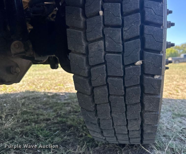 image for item EJ4864 2011 Ford F450 Super Duty XL utility / service truck