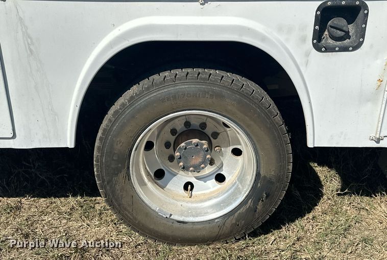 image for item EJ4864 2011 Ford F450 Super Duty XL utility / service truck