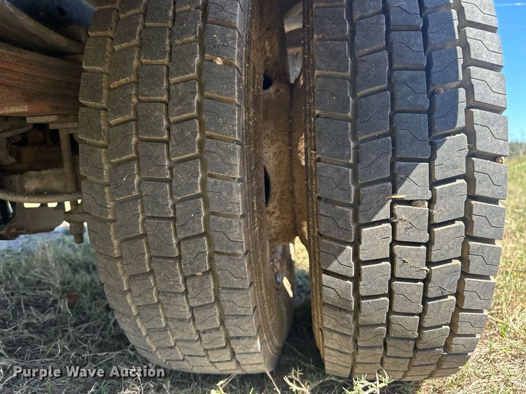 image for item EJ4864 2011 Ford F450 Super Duty XL utility / service truck