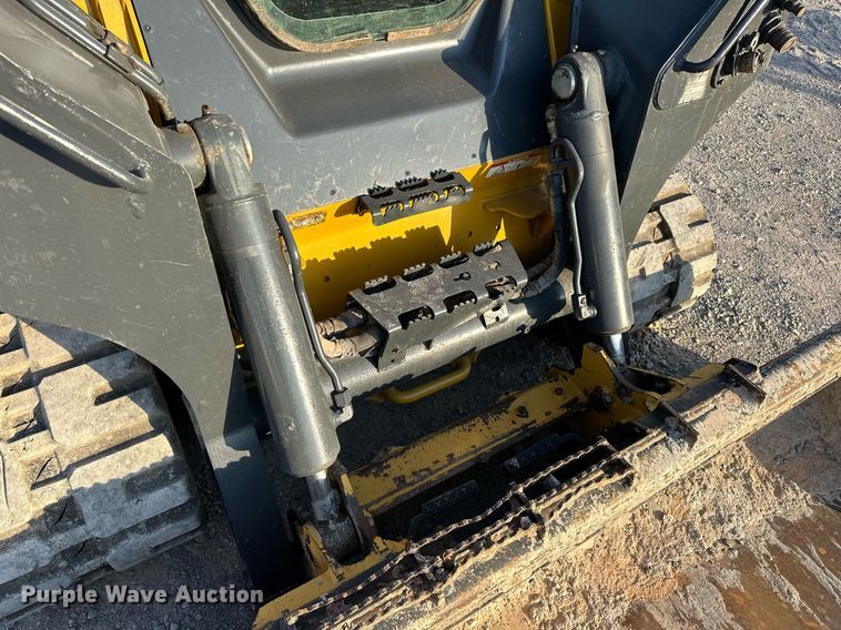 image for item EJ4894 2020 John Deere 333G tracked skid steer loader