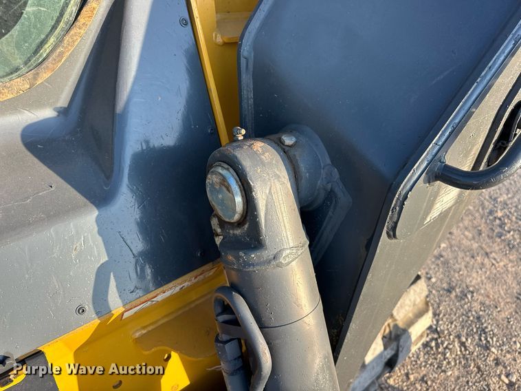 image for item EJ4894 2020 John Deere 333G tracked skid steer loader