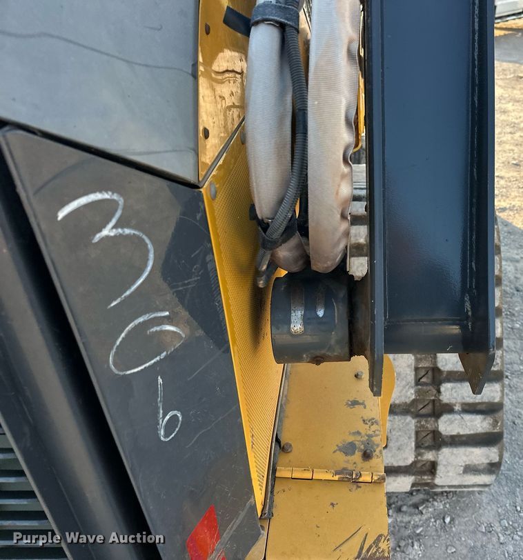 image for item EJ4894 2020 John Deere 333G tracked skid steer loader