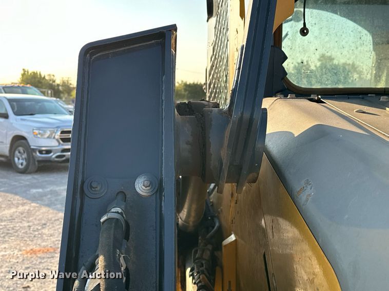 image for item EJ4894 2020 John Deere 333G tracked skid steer loader