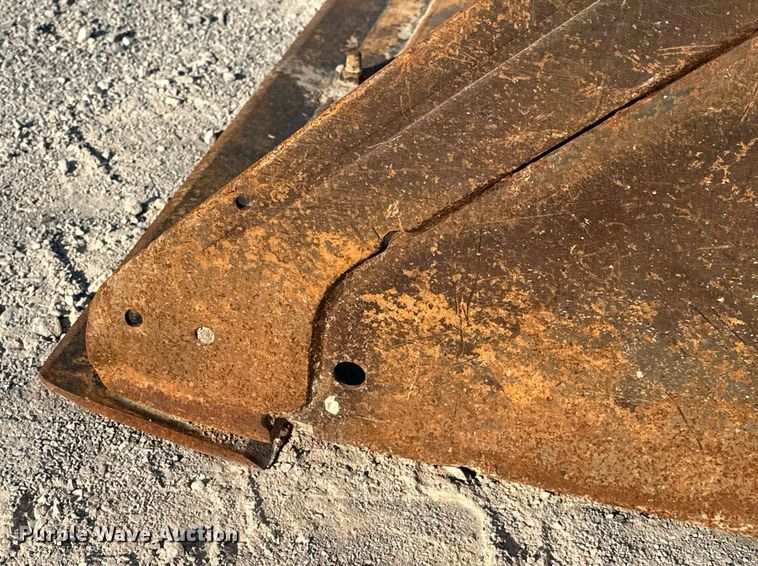 image for item EJ4895 2019 John Deere 333G tracked skid steer loader