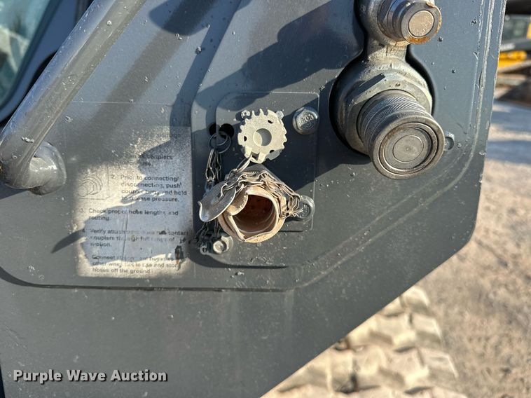 image for item EJ4895 2019 John Deere 333G tracked skid steer loader