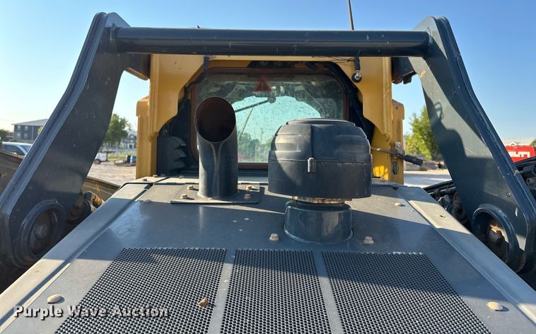 image for item EJ4895 2019 John Deere 333G tracked skid steer loader