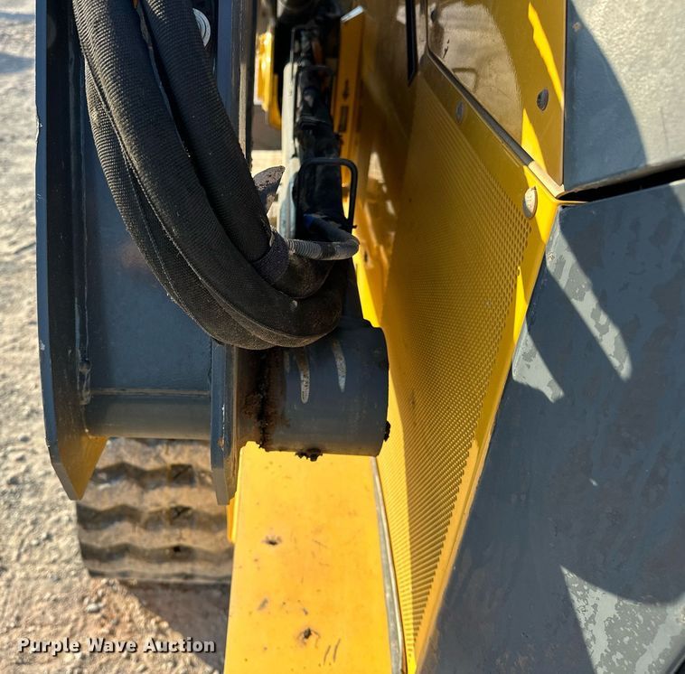 image for item EJ4895 2019 John Deere 333G tracked skid steer loader