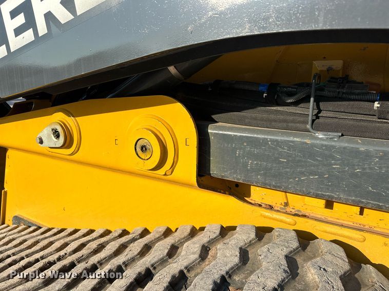 image for item EJ4895 2019 John Deere 333G tracked skid steer loader