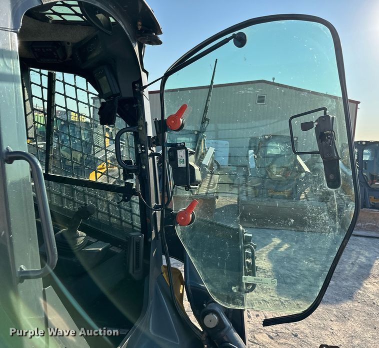 image for item EJ4895 2019 John Deere 333G tracked skid steer loader