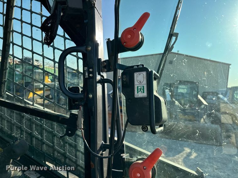 image for item EJ4895 2019 John Deere 333G tracked skid steer loader