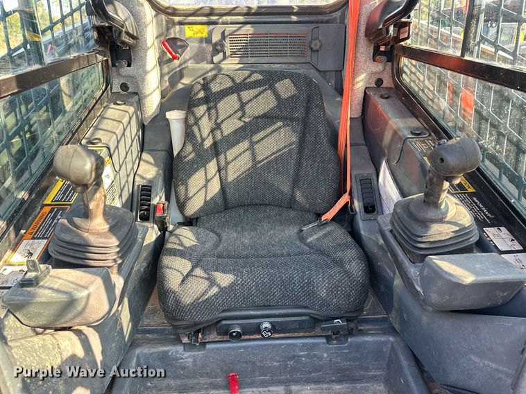 image for item EJ4895 2019 John Deere 333G tracked skid steer loader