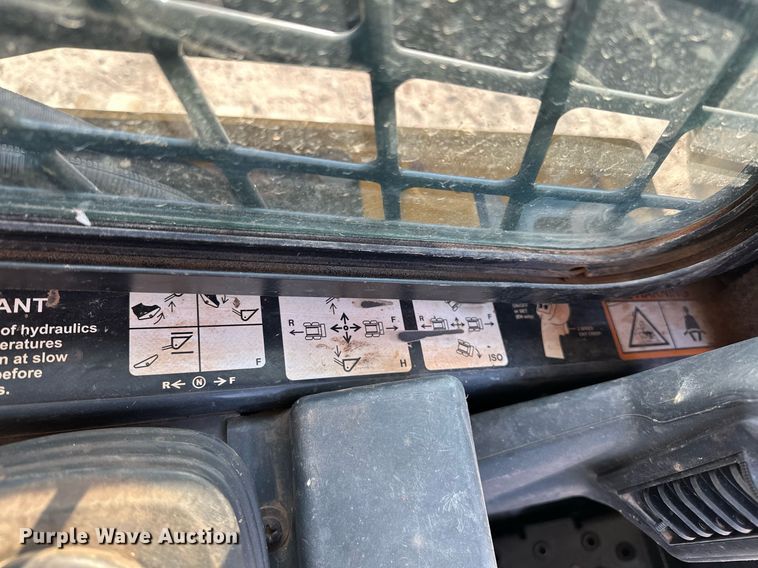 image for item EJ4895 2019 John Deere 333G tracked skid steer loader