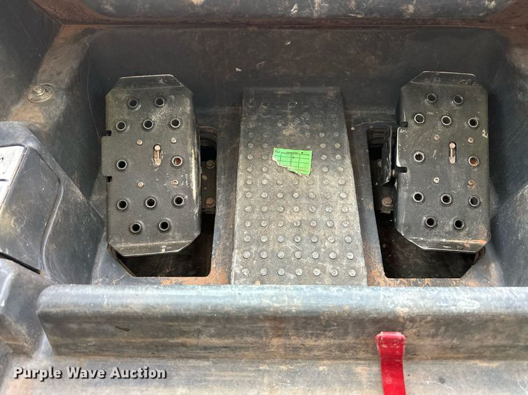 image for item EJ4895 2019 John Deere 333G tracked skid steer loader