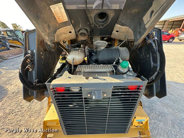 image for item EJ4895 2019 John Deere 333G tracked skid steer loader