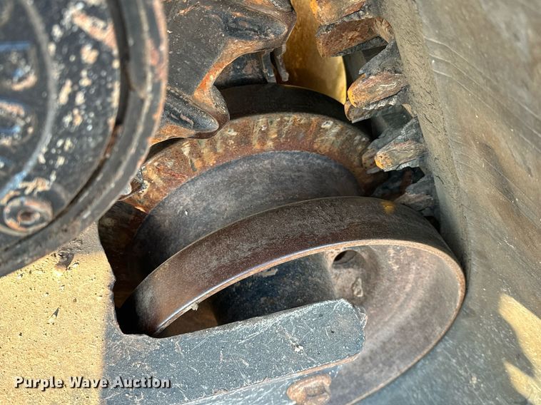 image for item EJ4895 2019 John Deere 333G tracked skid steer loader