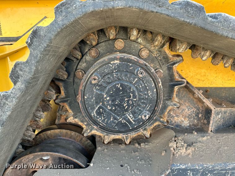 image for item EJ4895 2019 John Deere 333G tracked skid steer loader