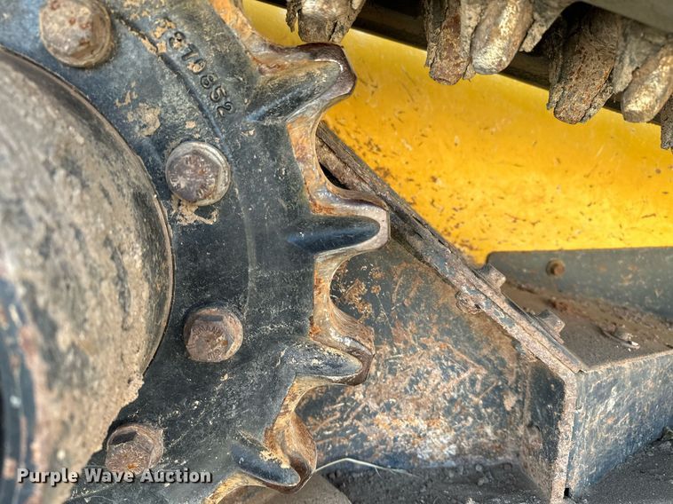 image for item EJ4895 2019 John Deere 333G tracked skid steer loader