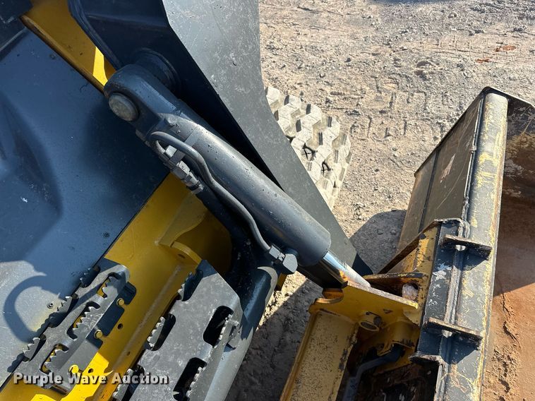 image for item EJ4896 2015 John Deere 333E tracked skid steer loader