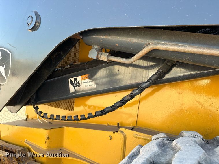 image for item EJ4896 2015 John Deere 333E tracked skid steer loader